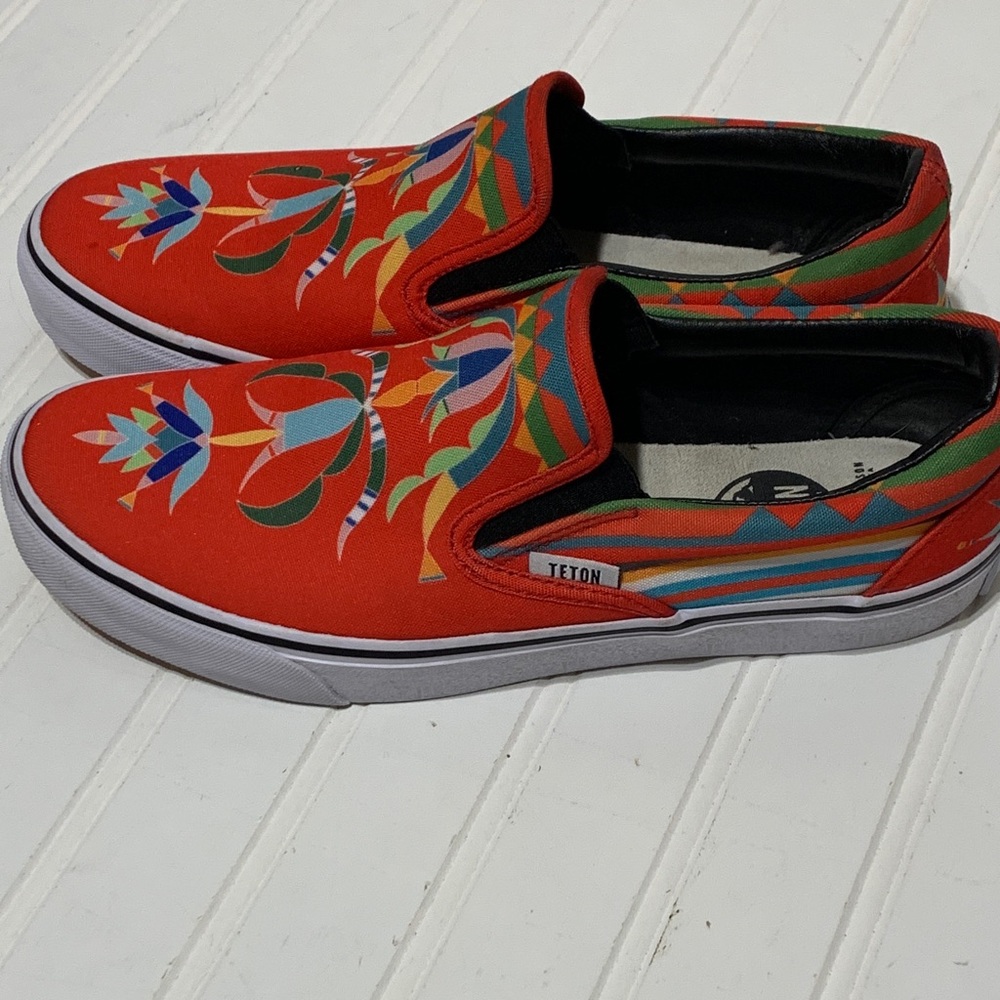 Teton Trade Co Artist Series Canvas Slip Ons Unisex - Picture 4 of 7